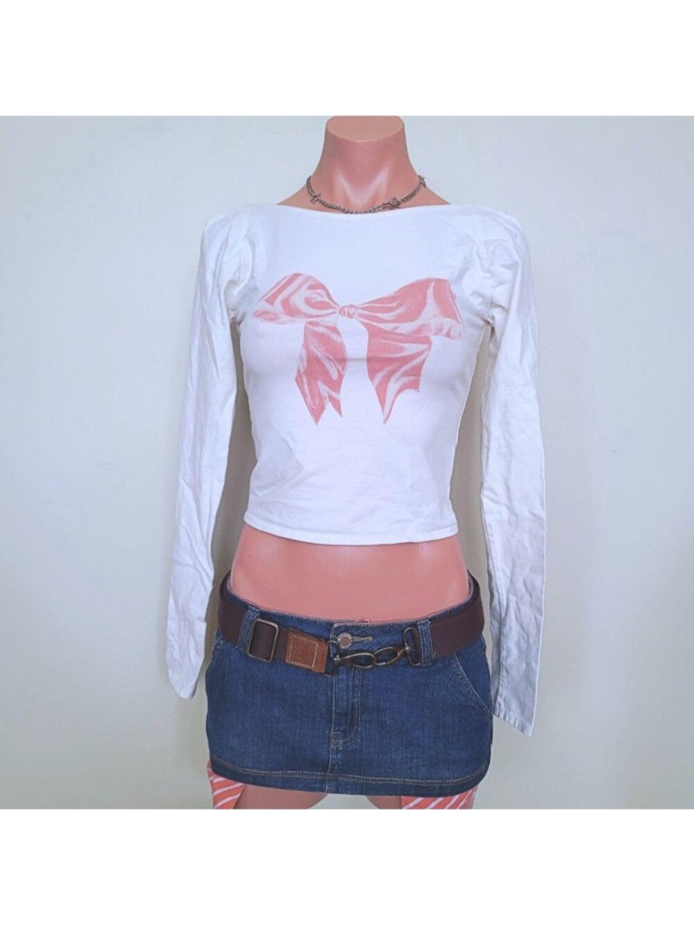Kimchi Blue Y2K Cropped Baby Pink Bow Backless Long Sleeve (M)